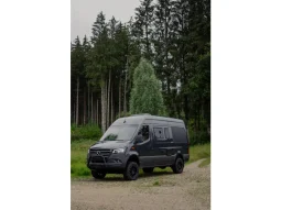 
 Clever Aventuro 600 4×4 full									