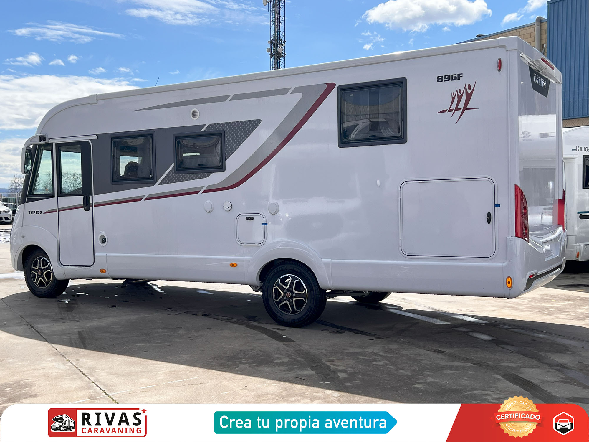 Rapido 896F Integral