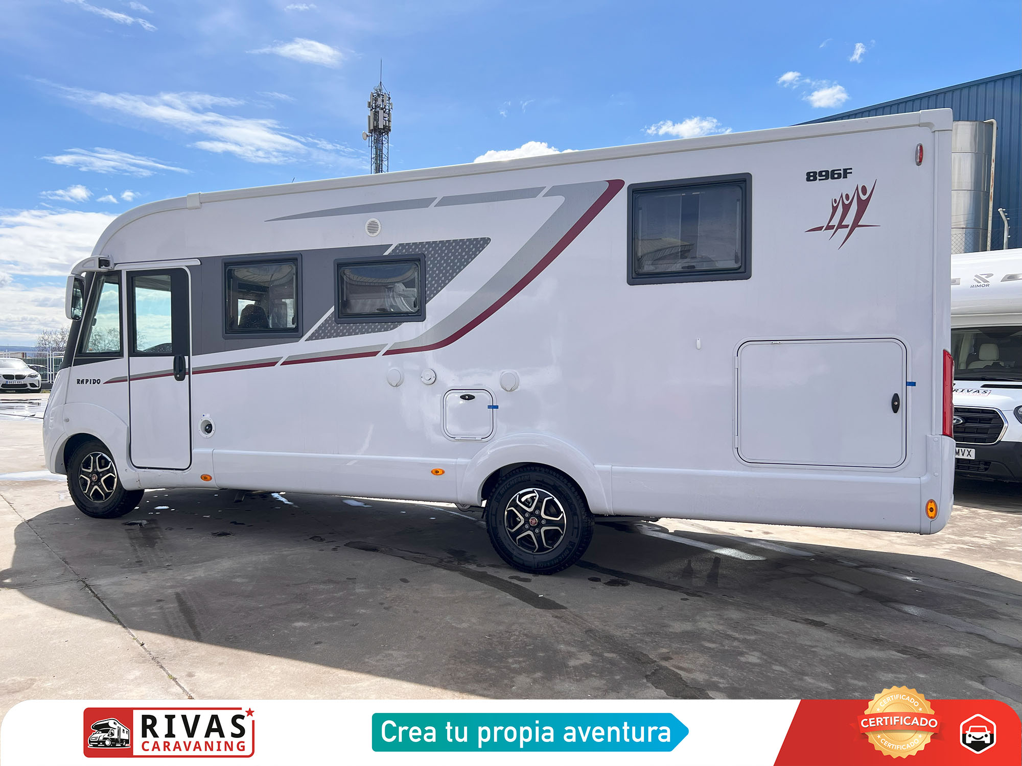 Rapido 896F Integral